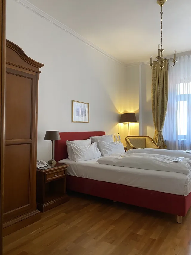 Superior, Queen Bed, Hotel Deutscher Kaiser 1/5