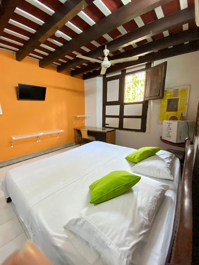 غرفة قياسية رباعية بسرير كينج وسرير بطابقين، Nueva Granada 1/4