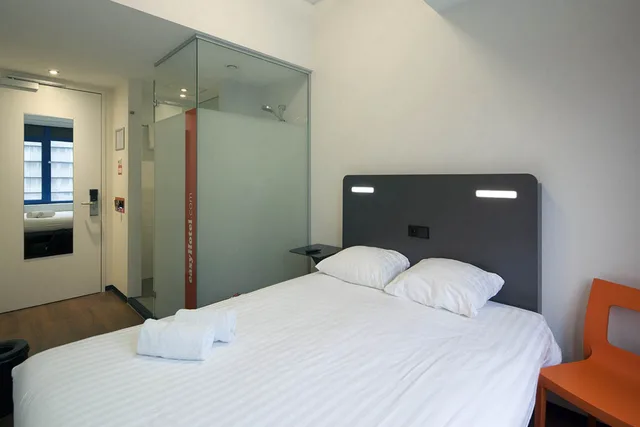 غرفة صغيرة مزدوجة، easyHotel Rotterdam City Centre 2/14