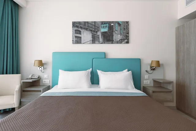 غرفة قياسية بسرير مزدوج أو سريرين منفصلين بإطلالة على المسبح بشرفة، Riviera Spa Resort - Adults Only 4/8