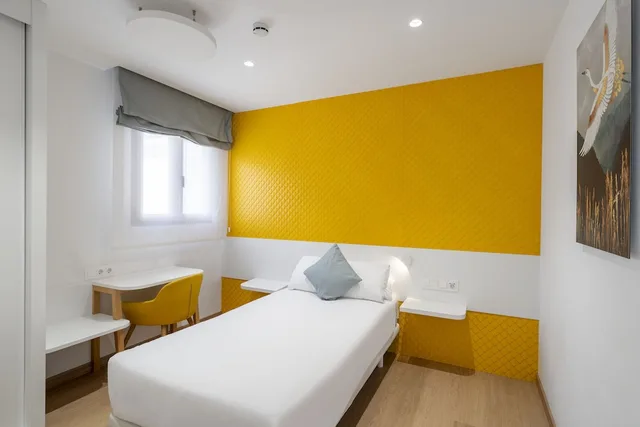 2 Bedrooms, Superior, Apartment, Triple, Single Bed, Queen Bed, Sofa, Terrace, Pool Access، Odyssey Rooms Alicante 2/4