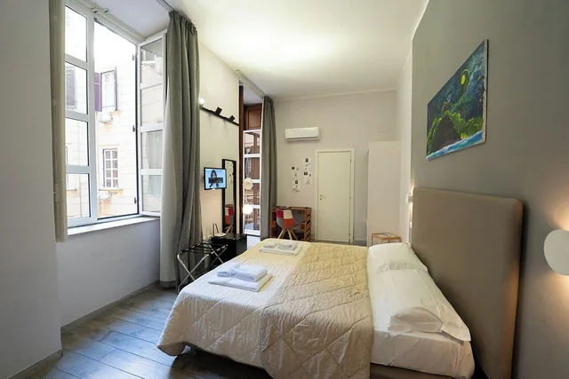غرفة قياسية رباعية في الملحق، B&B Le 4 Stagioni Dante's Suites 2/8