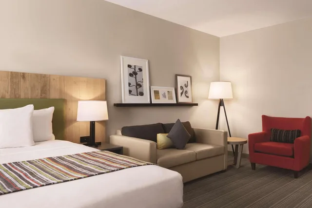 استوديو بسرير كينج، Country Inn and Suites By Radisson Belleville ON 3/3