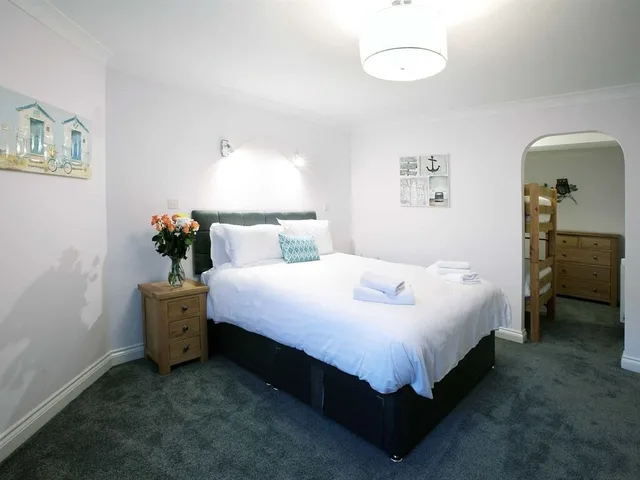 Apartment, King Bed, Bunk Bed, No Parking، Austen's Luxury Apartments 1/2