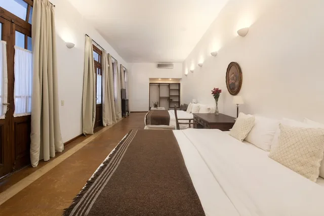 Luxury, Villa, 2 King Beds, Sofa, Hotel del Casco 1/3