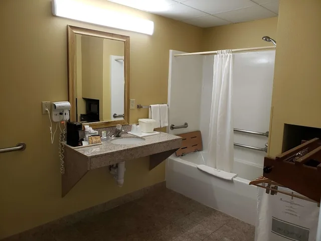 Standard, King Bed, Accessible, SureStay Plus Hotel by Best Western Warner Robins AFB 3/3
