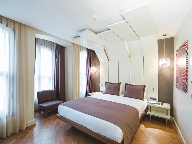 غرفة ديلوكس بسرير مزدوج بإطلالة على المدينة، Maroon Hotel Pera 1/1