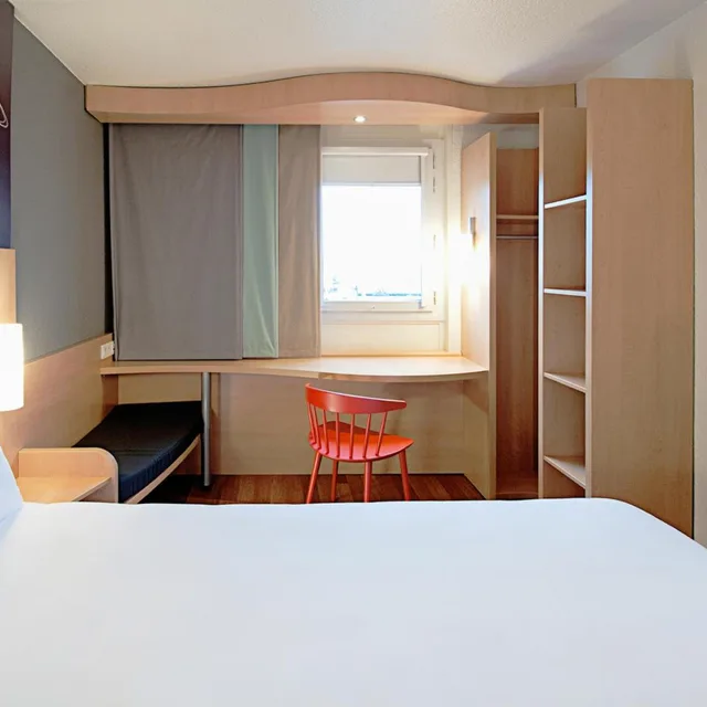 غرفة ثلاثية بسرير فردي، IBIS BARCELONA CORNELLA 8/10