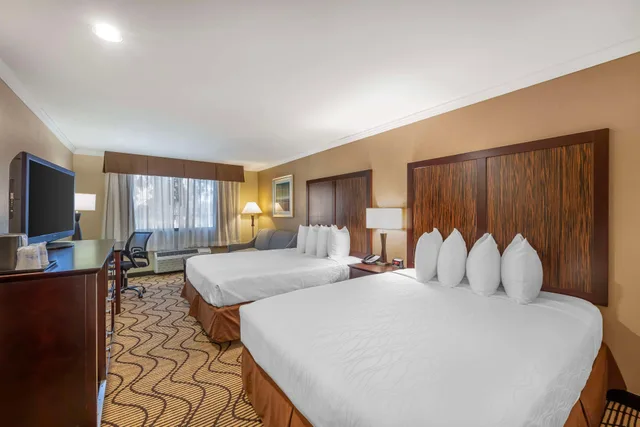 غرفة بسرير كينج، Best Western Plus Orchid Hotel & Suites 4/8