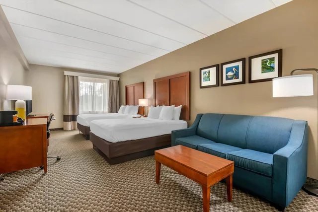 جناح بسريرين كوين مع أريكة لذوي الإعاقة، Sleep Inn Suites Wildwood the Villages 2/8