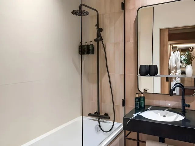 Connecting, the Level, 2 King Beds، Melia Granada 6/9