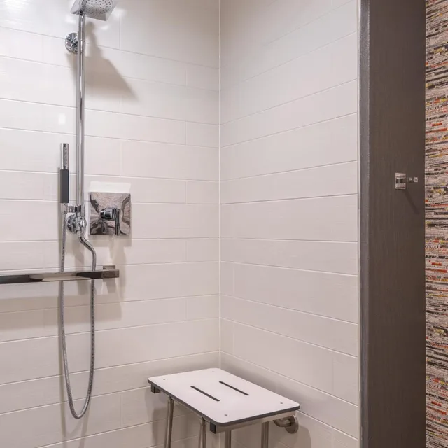 غرفة بسرير كوين بإطلالة على المدينة في طابق منخفض لذوي الإعاقة، Baltimore Marriott Waterfront 9/10