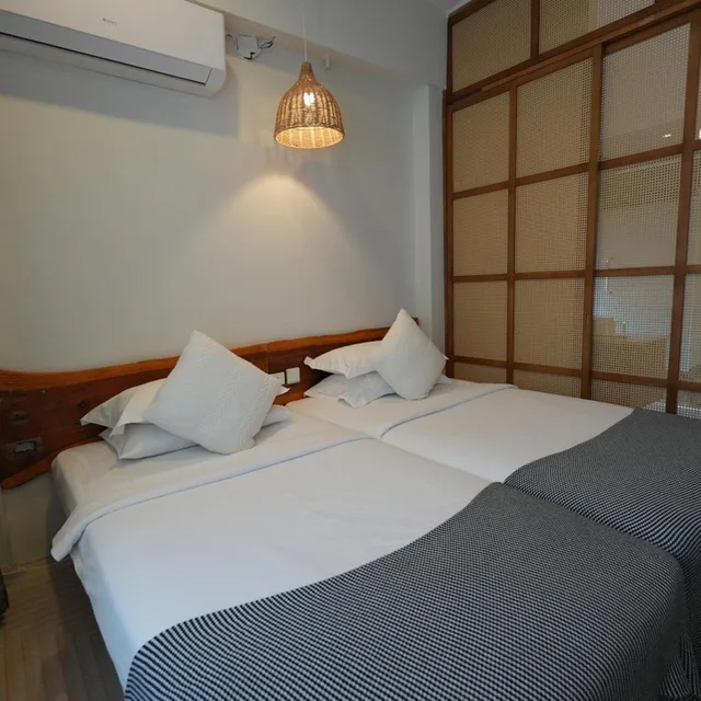 غرفة بريميوم بسريرين منفصلين، Yolo Bangkok Boutique Hotel 6/10