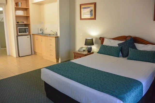 استوديو بريميوم بسرير كوين بإطلالة على الشاطئ، Rose Bay Resort 3/5