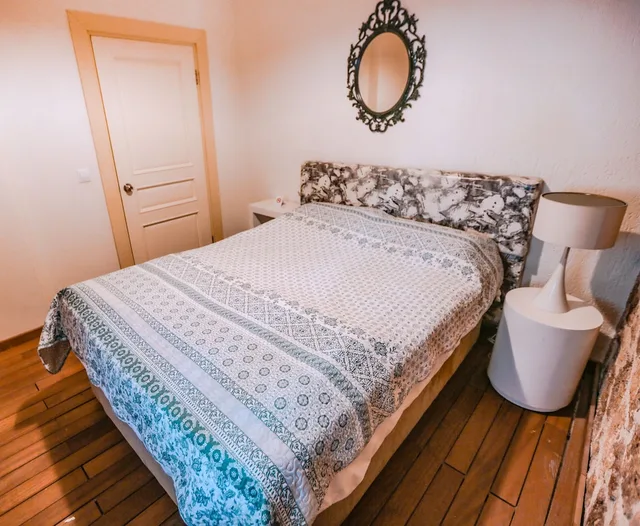 جناح غراند بسرير مزدوج بإطلالة على المسبح بغرفة نوم واحدة مع أريكة بمطبخ صغير، The Suite Apart Hotel Kaleici 4/6