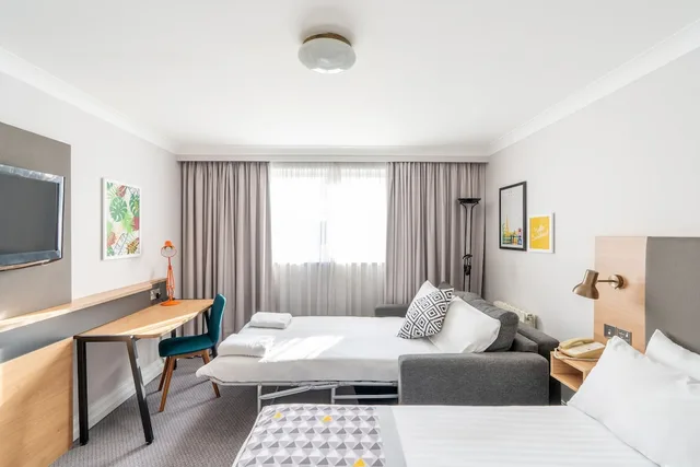 غرفة بريميوم بسرير كينج، Holiday Inn Aylesbury 8/8