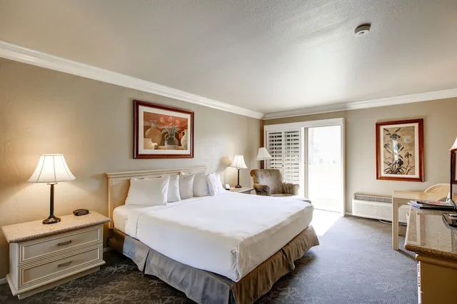 Standard, King Bed, Pool or Golf View، Indian Wells Resort Hotel 2/3