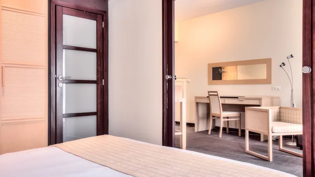 شقة بسرير كينج، HOTEL CASTEAU RESORT MONS 5/6