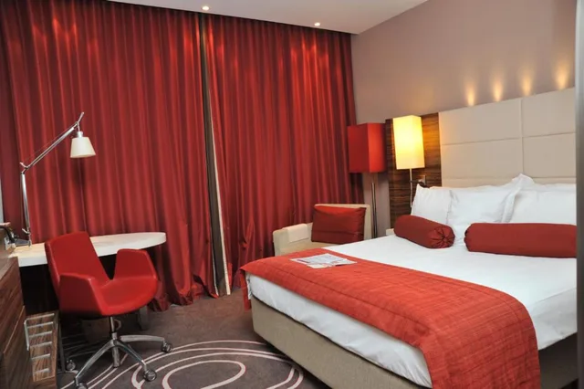 غرفة قياسية مفردة، Ramada by Wyndham Pitesti 1/2