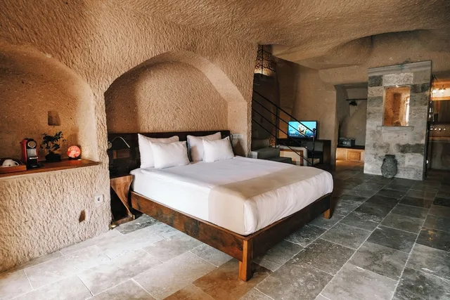 غرفة سوبيريور بسرير كينج، MILLSTONE CAVE SUITES 2/6