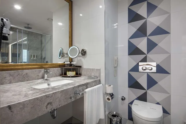 غرفة قياسية بسرير مزدوج وسرير فردي بإطلالة على الحديقة، Granada Luxury Beach 3/3