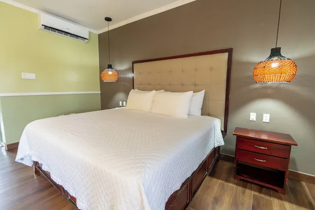 Deluxe, King Bed, Travellers Beach Resort 1/10