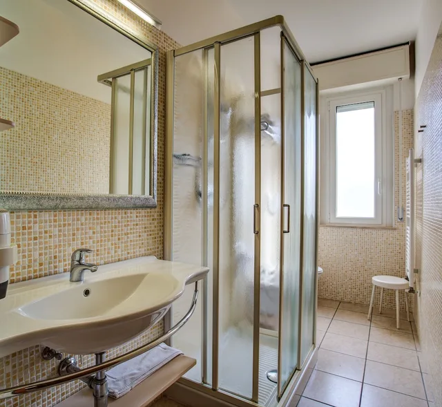 1 Bedroom, Economy, King Bed, Courtyard View, Concord 5/6