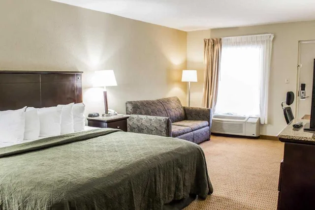 Suite, King Bed, Sofa, Quality Inn & Suites Wilson I-95 2/2