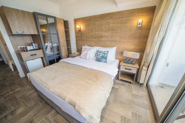 غرفة قياسية بسريرين منفصلين، Aurasia Beach Hotel 1/8