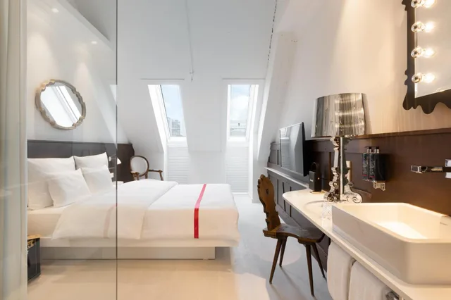 Lovely, Queen Bed، Ruby Rosi Hotel Munich 4/6