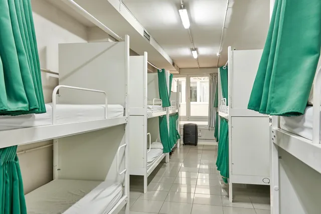 سكن مشترك مختلط بستة أسرّة، Hola Hostal Eixample 2/7