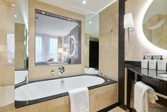 غرفة سوبيريور بسرير كينج بإطلالة على المدينة، Hotel Ko59 Dusseldorf - Member of Hommage Luxury Hotels Collection 8/10