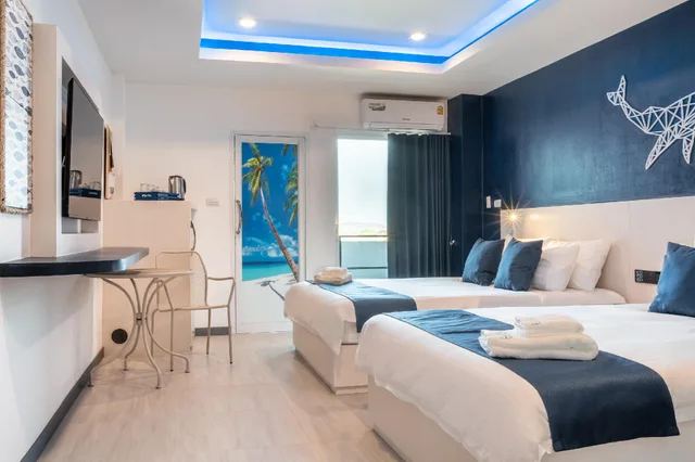 غرفة بريميير رباعية، Akira Hotel 1/1