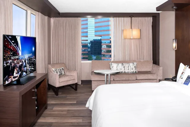 غرفة بسرير كينج، Durham Marriott City Center 8/20