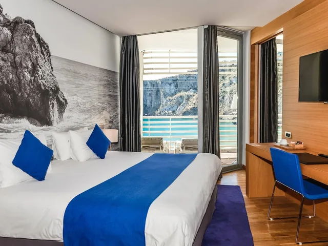 جناح سوبيريور بسرير فردي بإطلالة على البحر بشرفة، Mercure Quemado Resort 1/8