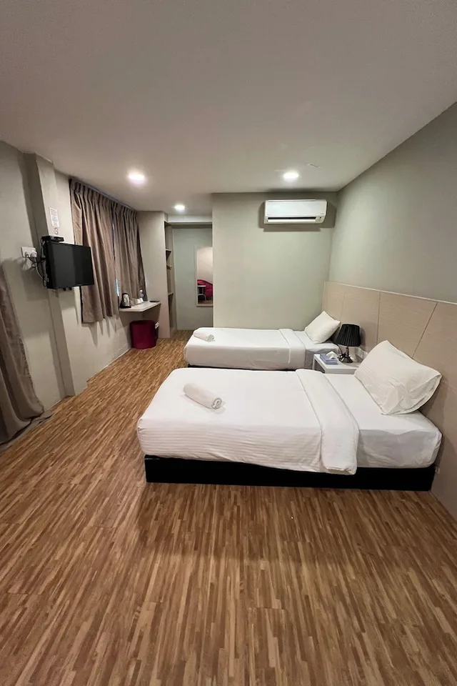 غرفة ديلوكس بسريرين منفصلين، Princess Hotel Pontian 1/5