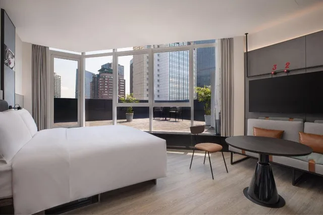 Roof Top, Guest Room, King Bed, Garden View, Terrace، Yudu Hotel 4/7