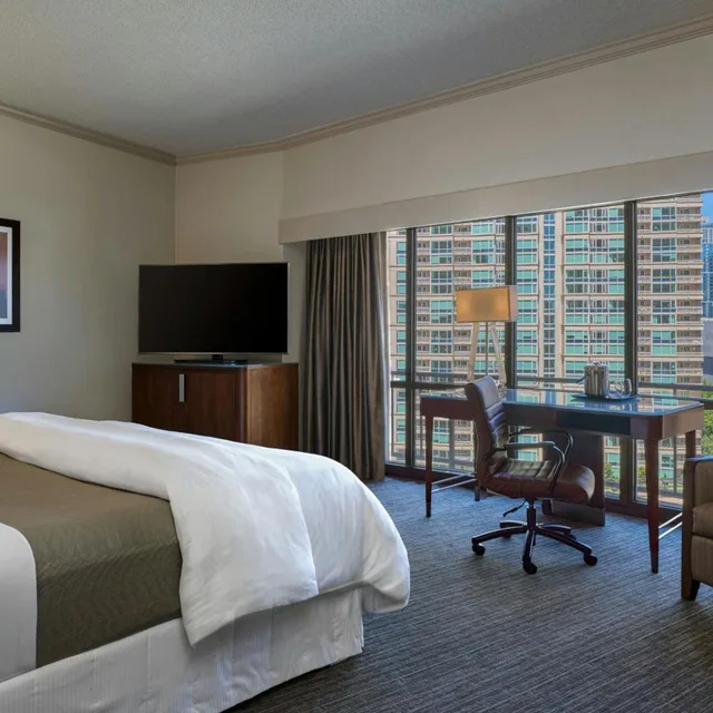 غرفة تقليدية بسرير كينج مع أريكة، WESTIN - SEATTLE 2/10