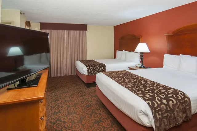جناح بسريرين كوين، Governors Suites Hotel 3/6