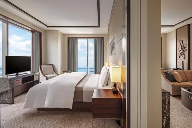 جناح تنفيذي بسرير كينج، The Westin Singapore 1/2