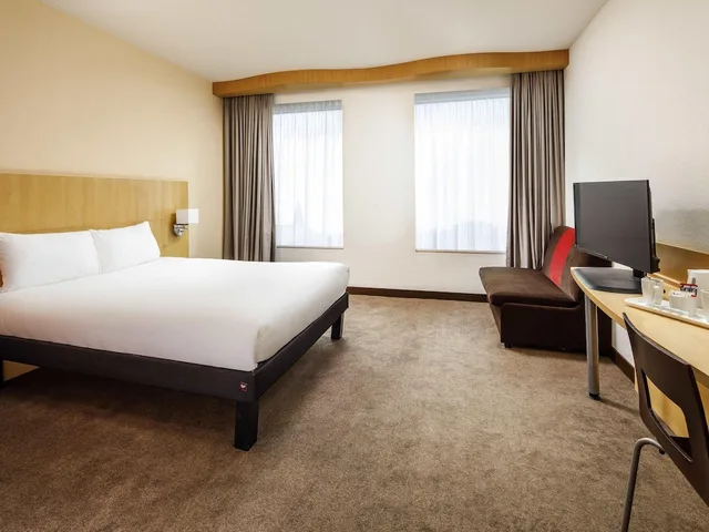 غرفة عائلية بسرير مزدوج وسرير فردي، IBIS NOTTINGHAM CENTRE 8/10