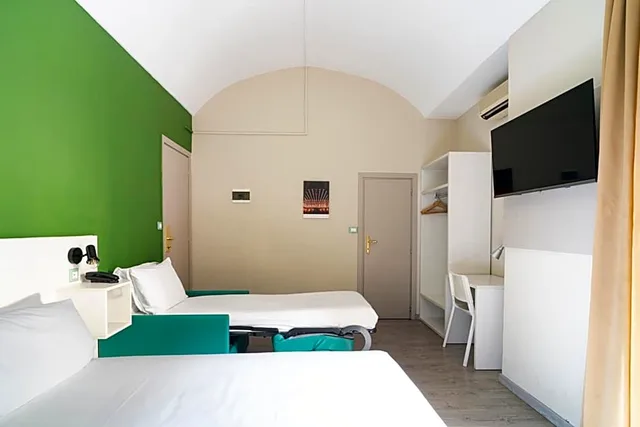 غرفة قياسية ثلاثية، Hotel Astoria Torino 2/5
