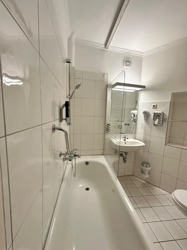 غرفة كومفورت بسرير مزدوج أو سريرين منفصلين بشرفة، Marienthal Hotel Hamburg 2/2