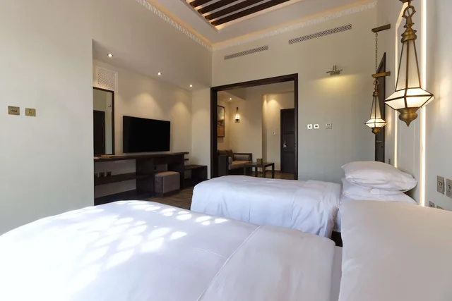 غرفة ديلوكس بسريرين منفصلين، Al Badayer Sharjah Resort 1/2