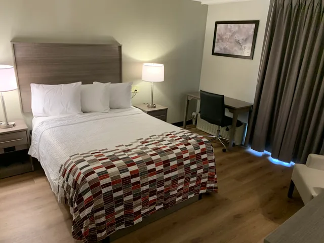 غرفة سوبيريور بسرير مزدوج، Red Roof Inn Niagara Falls 2/3
