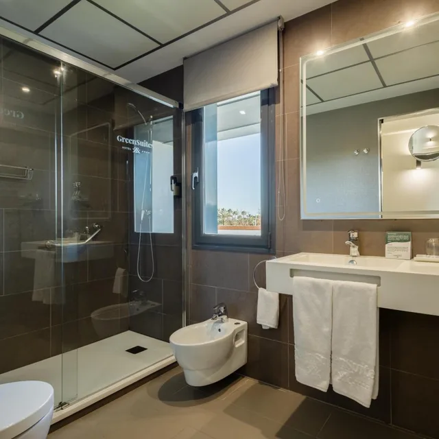 جناح جونيور بشرفة، SEVILLA GREEN SUITES 4/5