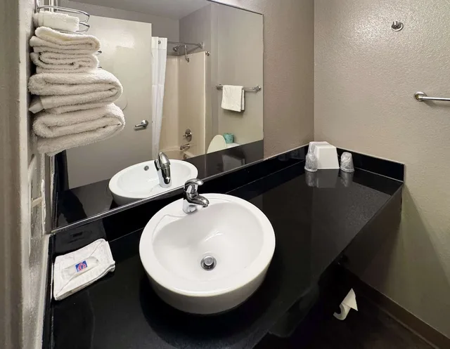 غرفة ديلوكس بسريرين مزدوجين، Motel6 Glenview, IL - Chicago North 7/8