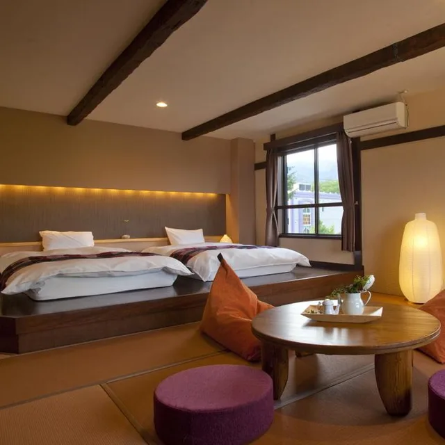 Semi Western, Style، Hotel Hakuba Berghaus 1/1