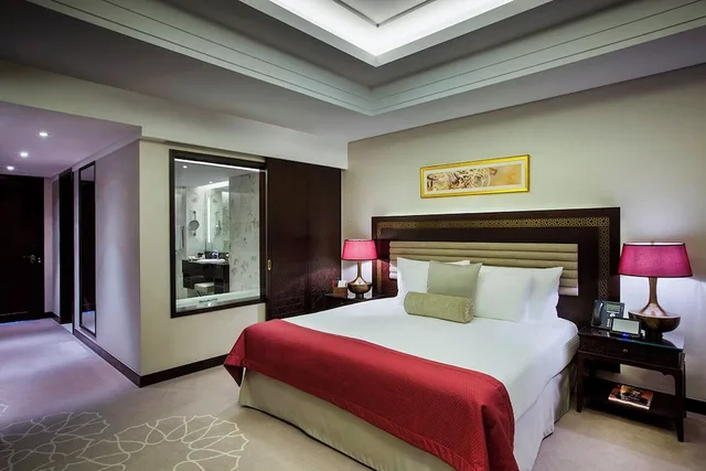 Premier, King Bed, Bab Al Qasr Residence 6/8