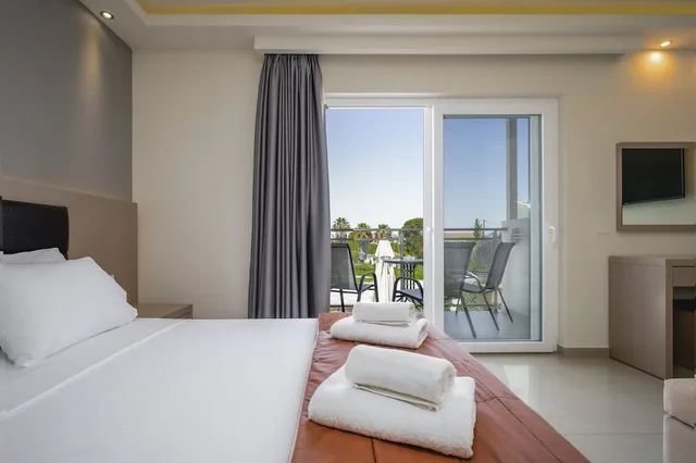 شقة بسرير مزدوج وسرير فردي بإطلالة على المسبح، Vice Apartments 5/10